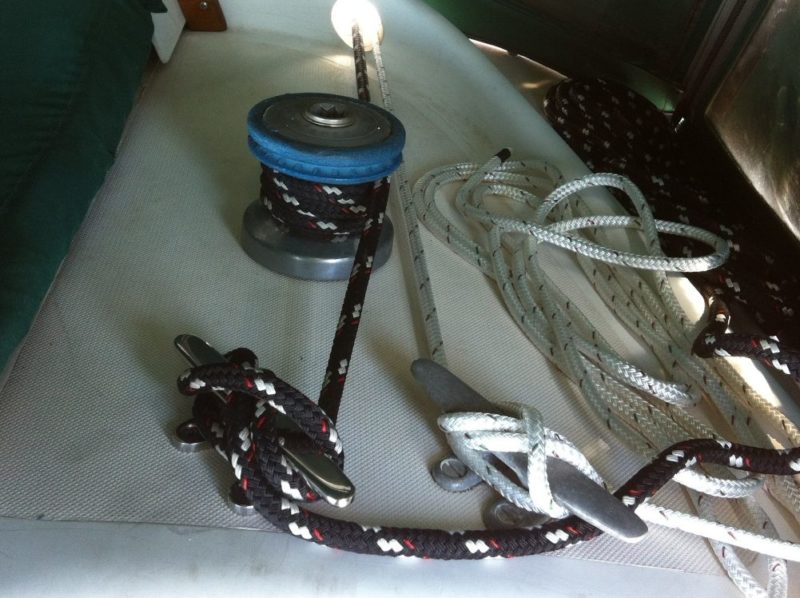 Starboard side setup with main sheet and preventer